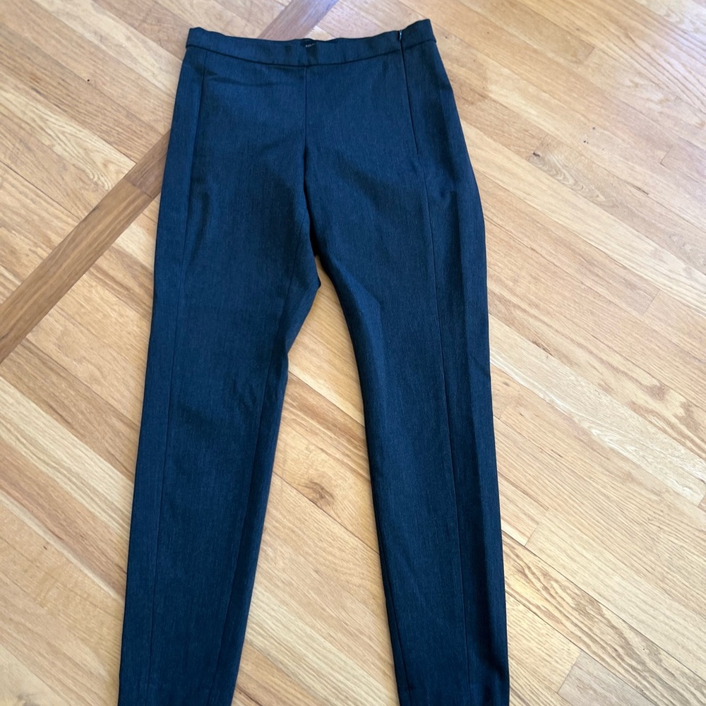 Ladies Size 6 "Banana Republic" Charcoal Gray Trousers DRESS or CASUAL GUC ❤️